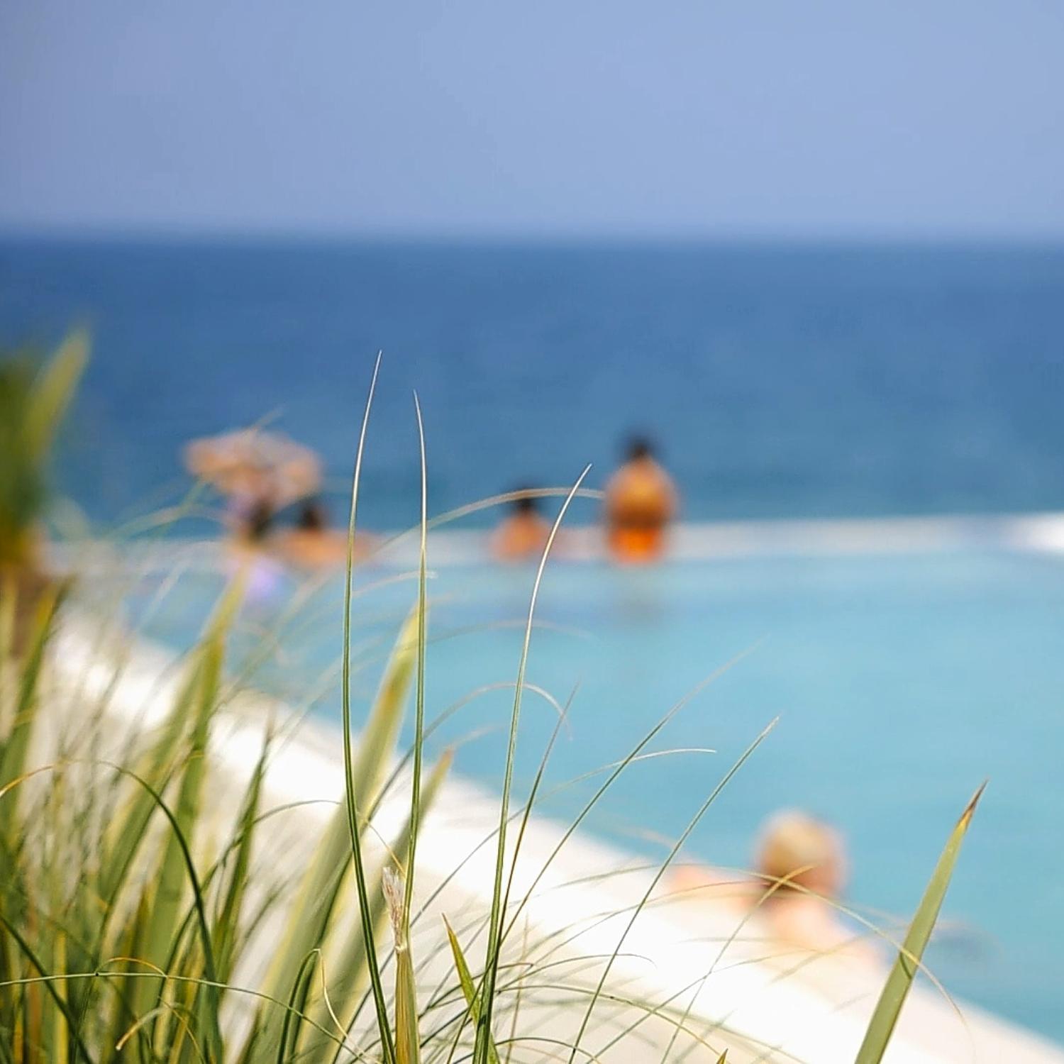 Dukes Albania Hotell Radhimë Exteriör bild